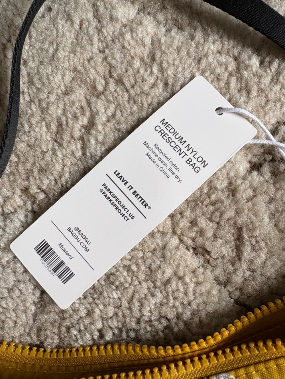 BAGGU x Parks Project mustard medium crescent - Picture 3 of 6